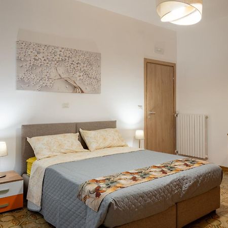 B&B Benvenuti Al Centro Caserta Esterno foto